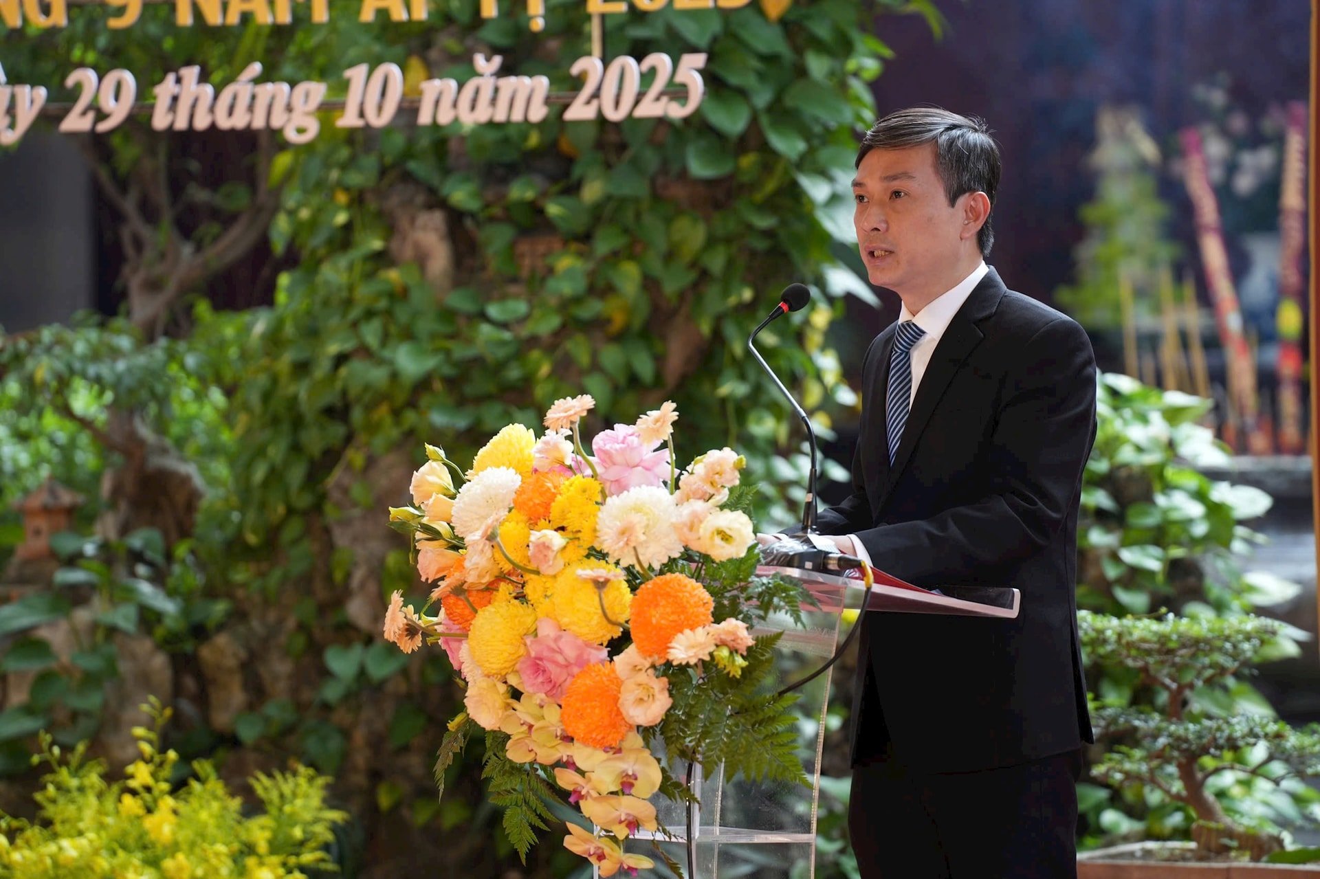 Lễ hội truyền thống tại đền Quán Thánh - Gìn giữ nét văn hóa giữa lòng Hà Nội- Ảnh 4.