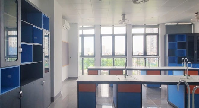 Un alt liceu spațios, modern și sincron în cartierul Yen So - Fotografia 4. Thêm một trường THPT khang trang, hiện đại, đồng bộ tại phường Yên Sở- Ảnh 4.