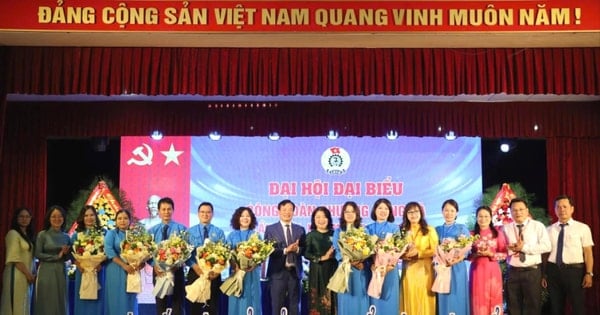 Xây dựng đội ngũ cán bộ công đoàn phường Hồng Hà có tư duy đổi mới