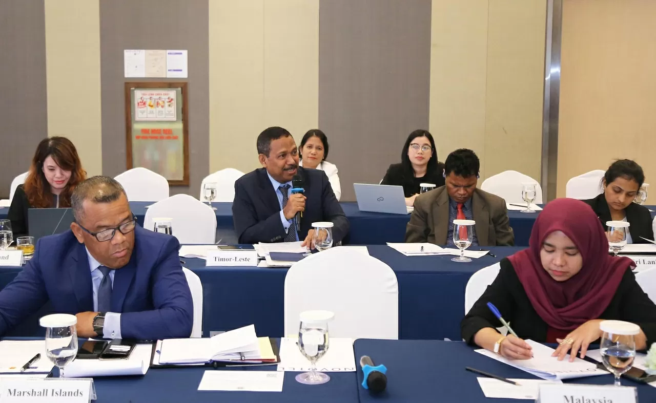 ឯកអគ្គរដ្ឋទូត Timor Leste ប្រចាំនៅវៀតណាម João Pereira ផ្តល់យោបល់ក្នុងសន្និសីទ។ (រូបថត៖ Jackie Chan) Đại sứ Timor Leste tại Việt Nam João Pereira đóng góp ý kiến tại Hội nghị. (Ảnh: Thành Long)