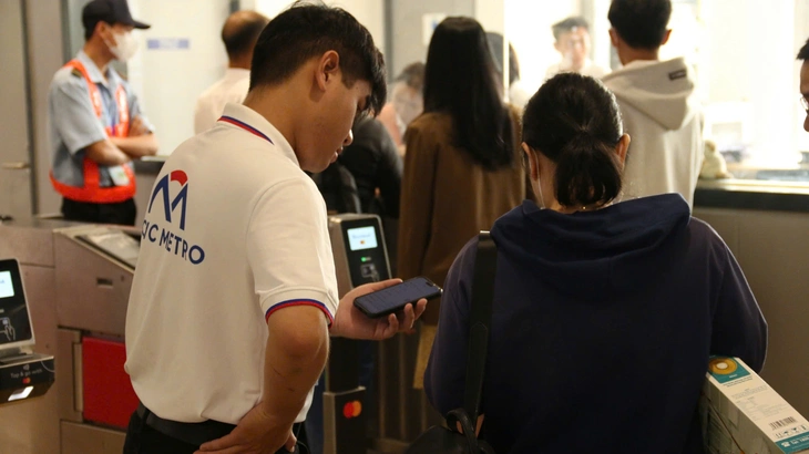 Thêm 5 nhà ga tuyến metro số 1 ngừng bán vé giấy, hành khách nên thanh toán điện tử  - Ảnh 1.
