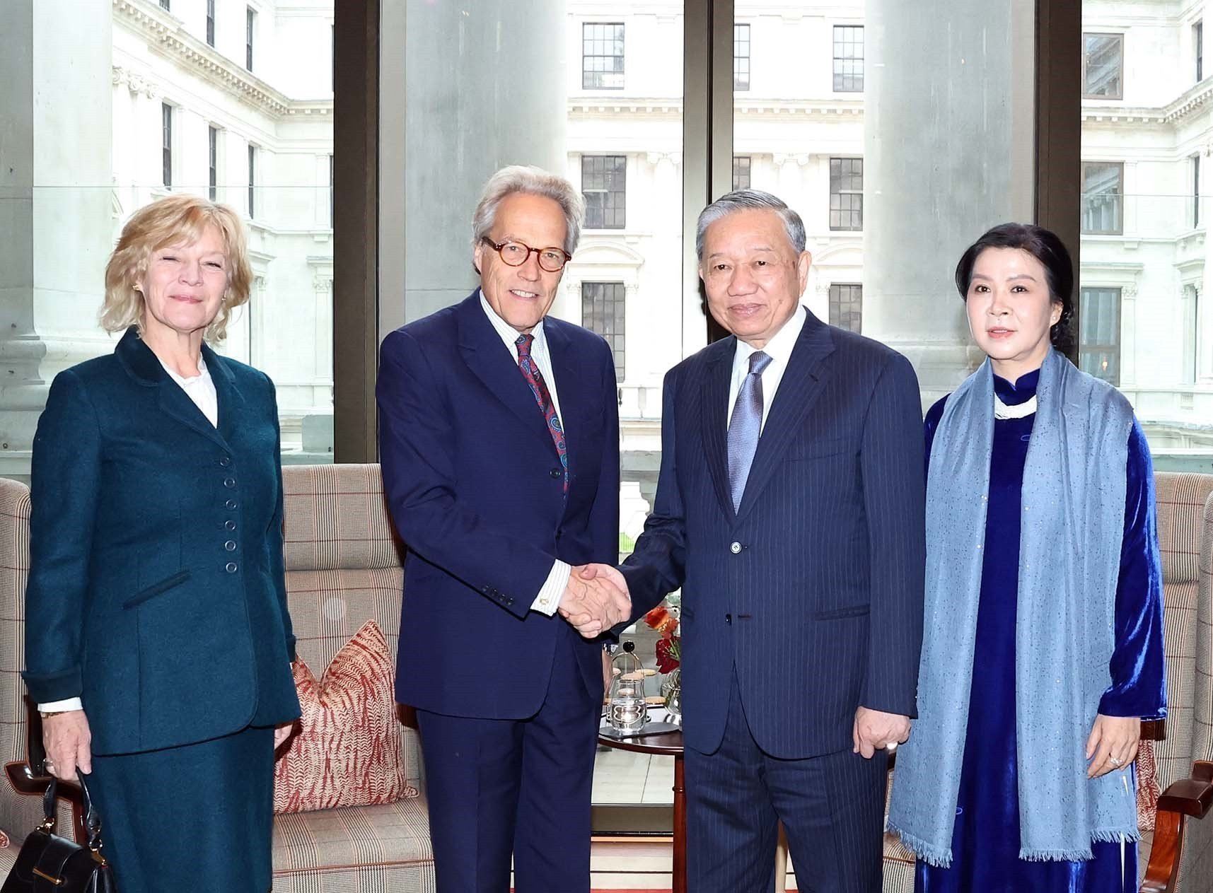 vnapotaltongbithutolamvaphunhantiepcongtuocxurichmondcharlesgordonlennoxvaphunhan8373035 17617425634681632099220.jpg