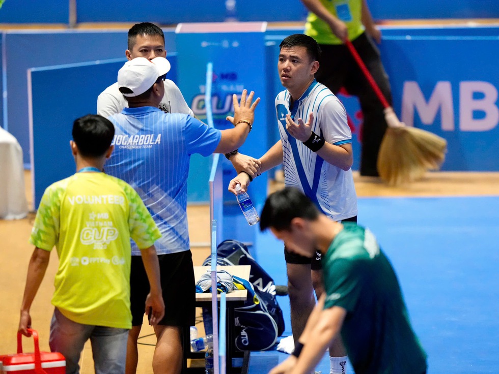 Trương Vinh Hiển ngược dòng đánh bại Lý Hoàng Nam: Nổ ra tranh cãi gay gắt!- Ảnh 4.