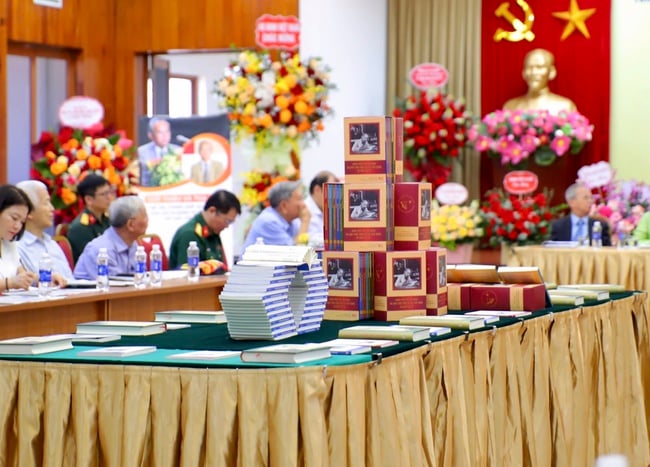 Thứ trưởng Thường trực Lê Hải Bình: Xây dựng một nền văn hóa Việt Nam rực rỡ, xứng tầm với kỷ nguyên mới - Ảnh 7.