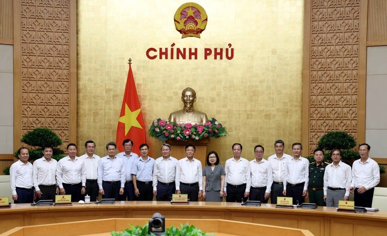 Phó Thủ tướng Lê Thành Long: Cố gắng để việc tuân thủ pháp luật trở thành tự thân- Ảnh 9.