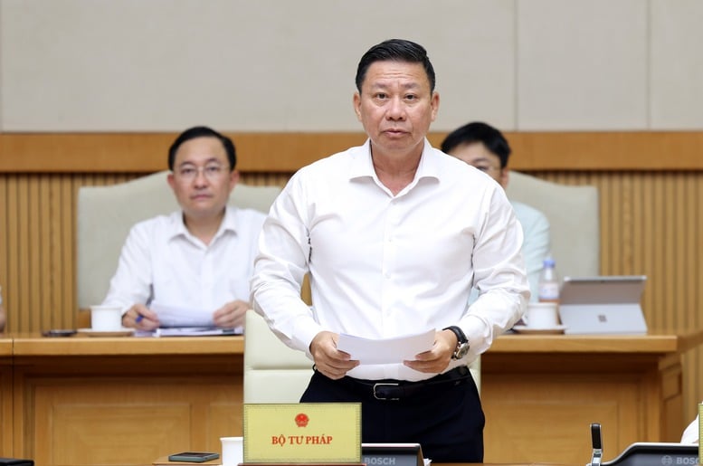 Phó Thủ tướng Lê Thành Long: Cố gắng để việc tuân thủ pháp luật trở thành tự thân- Ảnh 6.