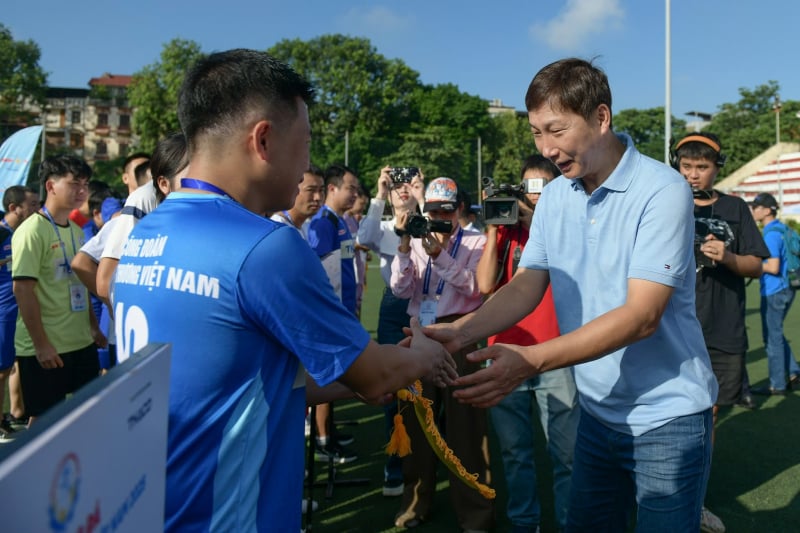 People's Public Security Trade Union participates in the 2025 Vietnam Workers and Civil Servants Football Tournament -0