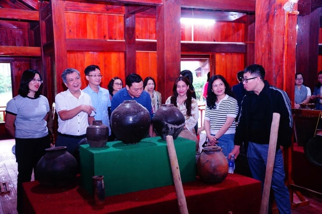 Bảo tồn giá trị văn hóa truyền thống các dân tộc gắn với phát triển du lịch - Ảnh 3.