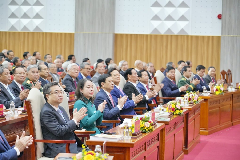 Đại tướng Phan Văn Giang dự khai mạc Đại hội Đảng bộ tỉnh An Giang lần I - 2
