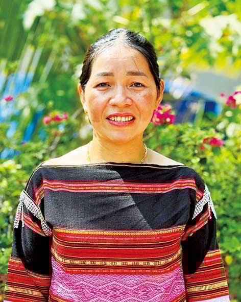 Bà ĐINH THỊ TỚI