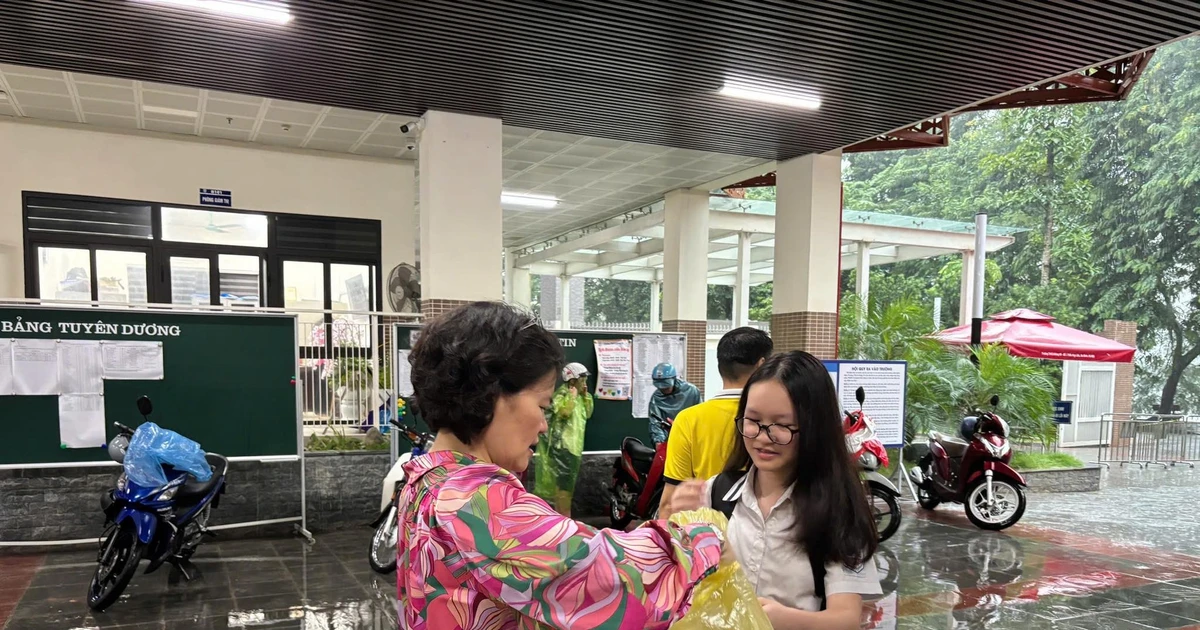 Hà Nội cho học sinh nghỉ học ngày 6/10 để ứng phó bão số 11