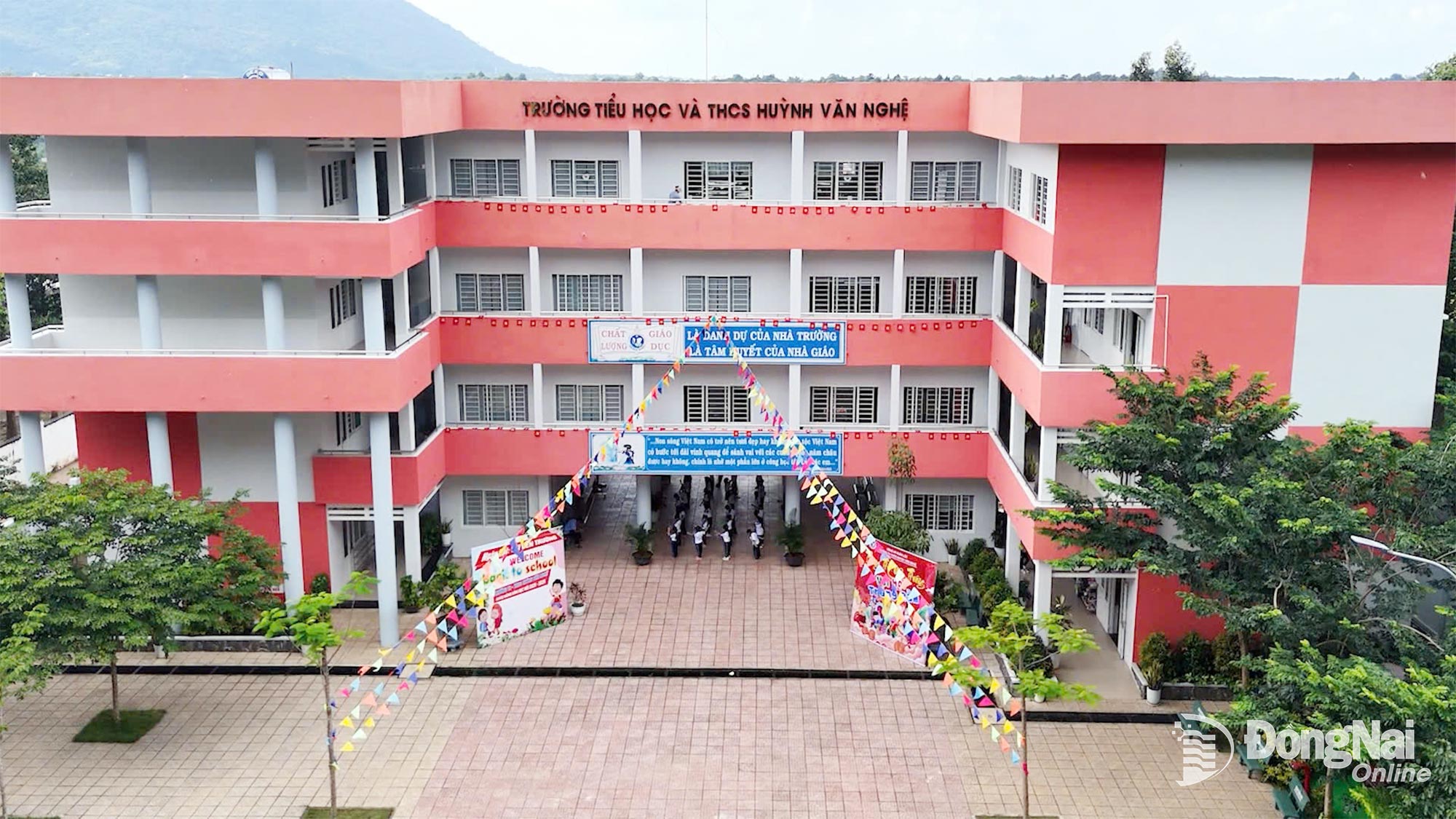 Huynh Van Nghe Grund- und Sekundarschule. Foto: Phuoc Tho