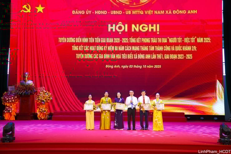 Xã Đông Anh tuyên dương nhiều điển hình tiên tiến giai đoạn 2020 - 2025- Ảnh 1.