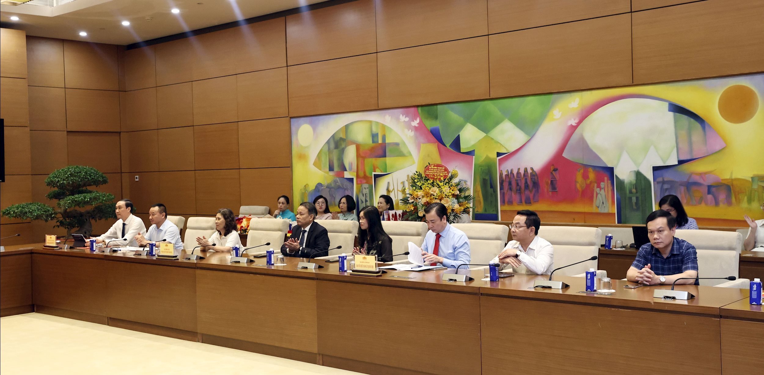 Delegații care participă la ceremonia de premiere (1)