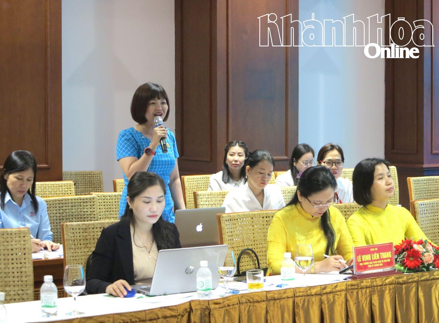 Delegates expressed their opinions at the forum.