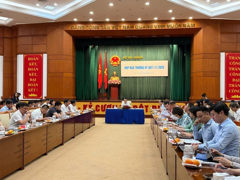 Bộ Tài chính thông tin về nỗ lực nâng hạng thị trường chứng khoán, tài sản mã hóa- Ảnh 1.