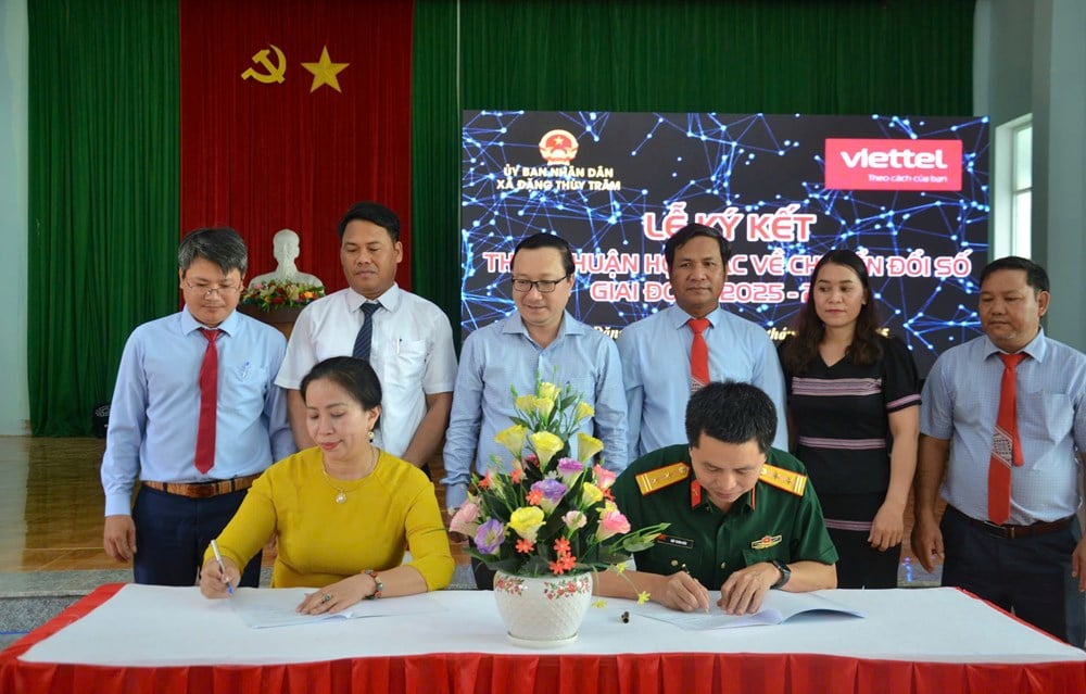 ການ​ຫັນ​ເປັນ​ດິ​ຈິ​ຕອນ​ພາ​ໃຫ້​ປະ​ຊາ​ຊົນ​ຢູ່​ເຂດ​ພູ​ດອຍ​ເຂົ້າ​ໃກ້​ກັນ - ຮູບ​ທີ 4