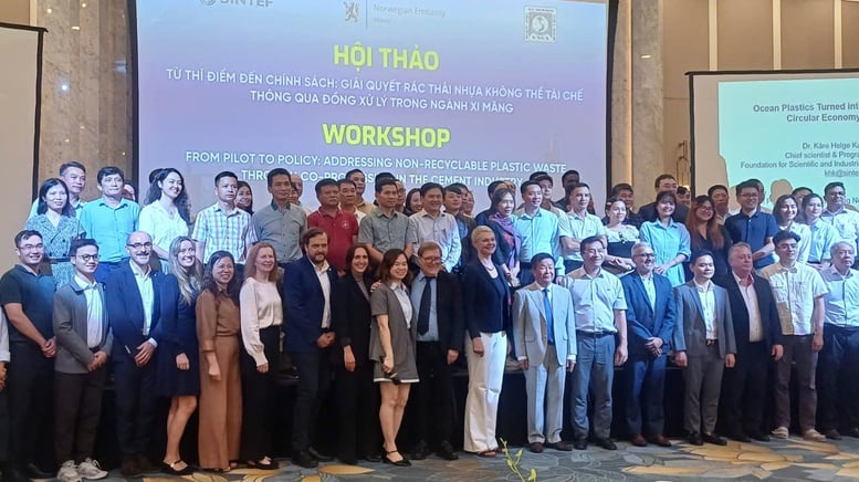 Na Uy hỗ trợ Việt Nam giảm thiểu rác thải nhựa trong ngành xi măng- Ảnh 1.