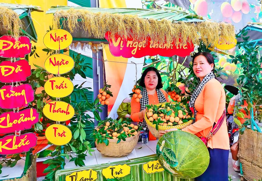 មុខម្ហូបចំនួន 135 មុខដែលផលិតដោយផ្លែទទឹម Binh Minh បានបំបែកកំណត់ត្រារបស់វៀតណាម។
