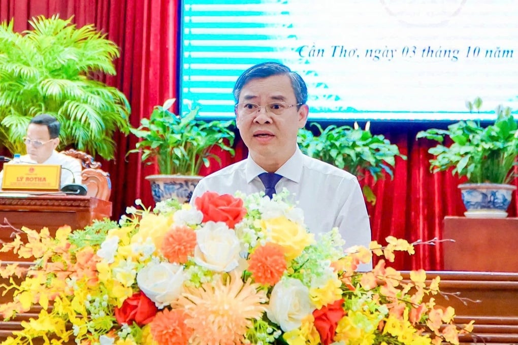 Ông Trương Cảnh Tuyên giữ chức Chủ tịch UBND TP Cần Thơ - 1