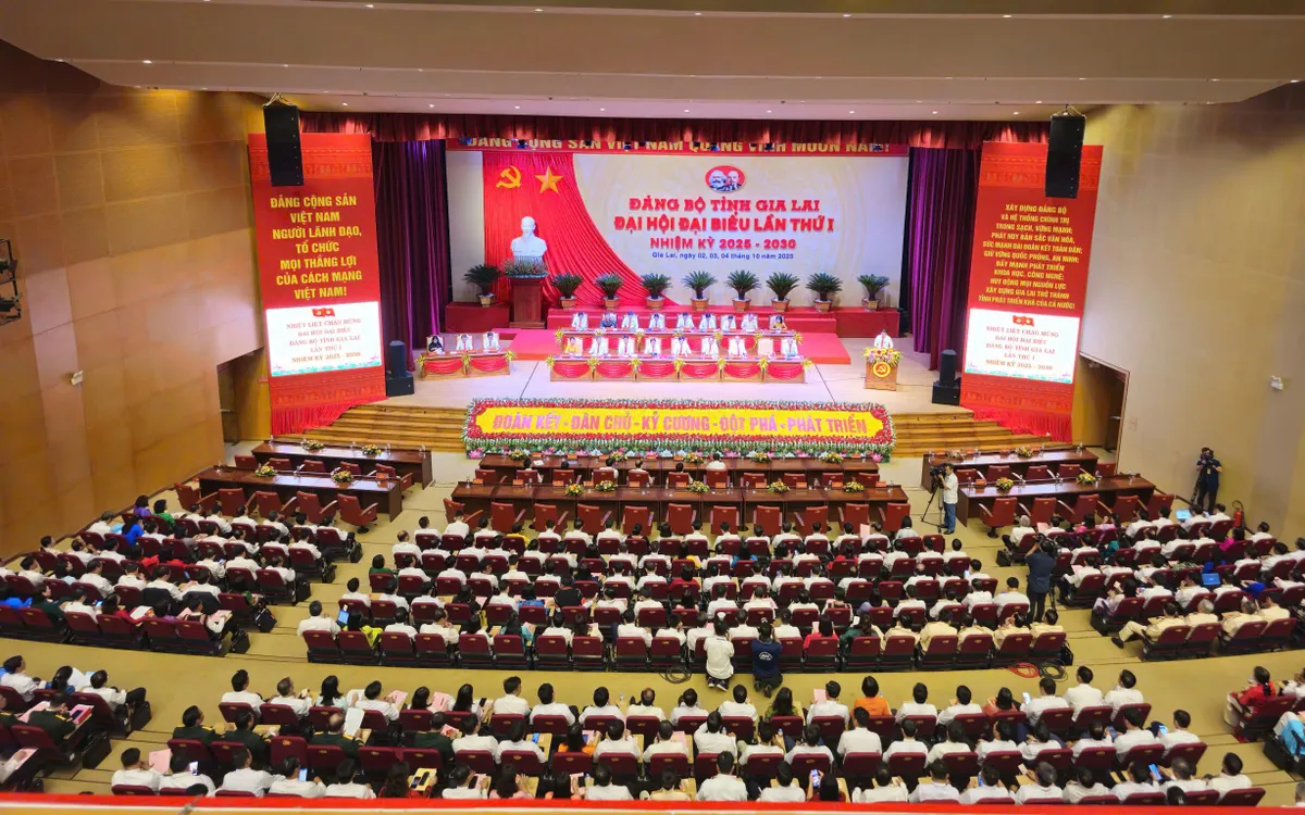 Khai mạc Đại hội đại biểu Đảng bộ tỉnh Gia Lai lần thứ I.
