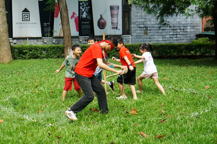 Xem các hoạt động vui Tết Trung thu ở Bảo tàng Dân tộc học Việt Nam - Ảnh 3.