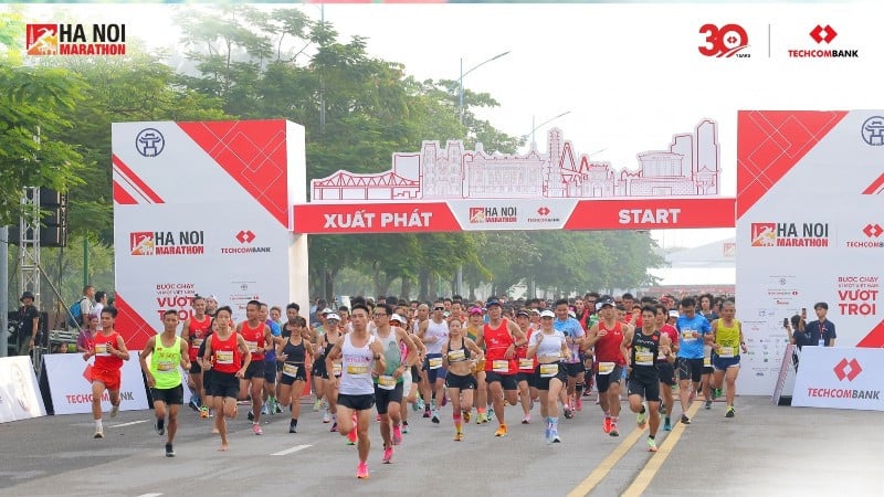 Techcombank Hanoi International Marathon ក៏ជាឱកាសមួយដើម្បីផ្សព្វផ្សាយវប្បធម៌ បេតិកភណ្ឌ និងលើកទឹកចិត្តកីឡាសហគមន៍ផងដែរ។