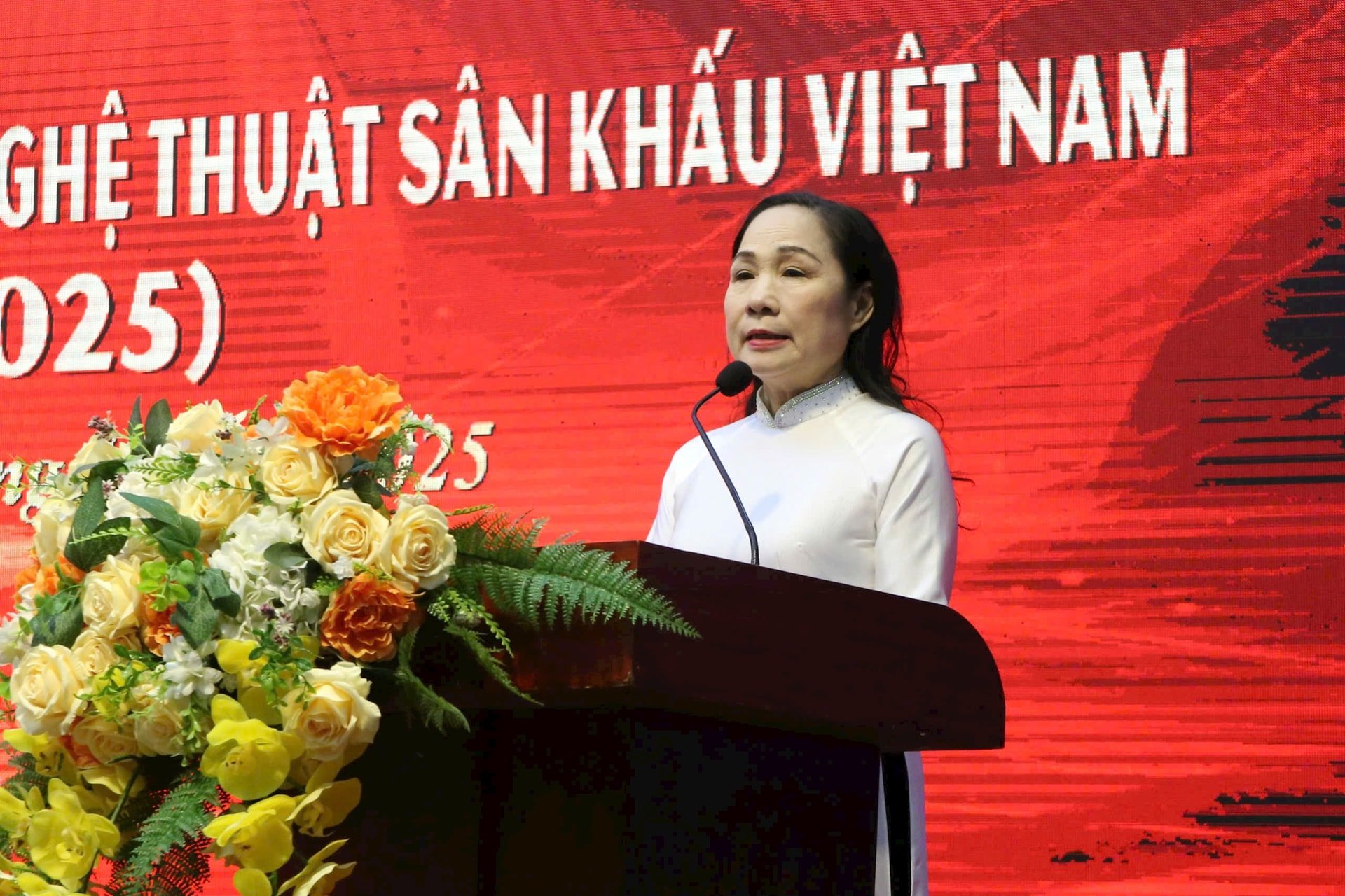 htsk-nsnd-trinh-thuy-mui.jpg