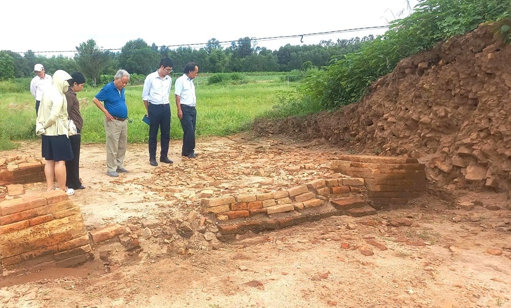 តើ​អ្នក​ឃើញ​អ្វី​ខ្លះ​នៅ​ប្រាសាទ​ចំប៉ា​ដំបូង​គេ​ដែល​ជីក​នៅ​ខេត្ត Gia Lai ថ្មី? - រូបថត 1