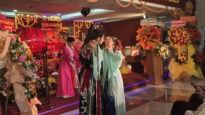 NSƯT Vũ Luân, NSƯT Tú Sương… dâng hương Tổ nghề- Ảnh 6.