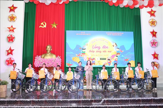ចំណងជើងរូបថត