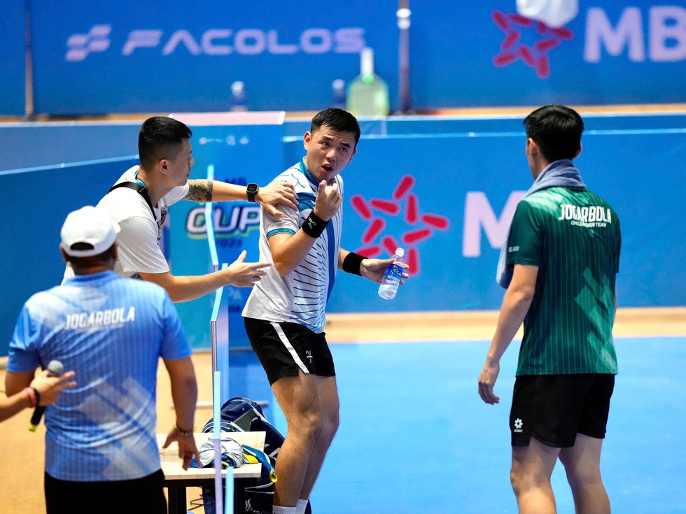 Trương Vinh Hiển ngược dòng đánh bại Lý Hoàng Nam: Nổ ra tranh cãi gay gắt!- Ảnh 6.