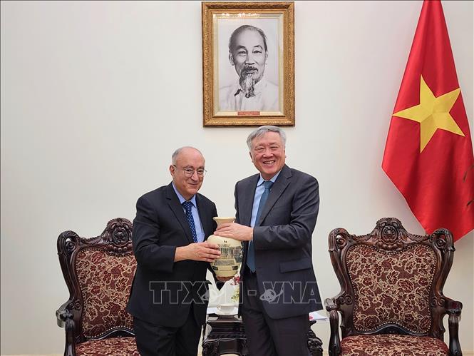 Photo caption