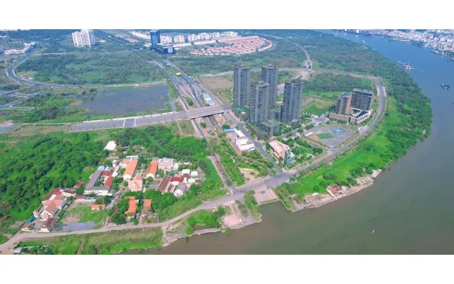 Nhiều dự án, Sở Tài Chính TP Hồ Chí Minh yêu cầu nộp thêm tiền sử dụng đất. Các chuyên gia cho rằng, cần giải pháp cân bằng lợi ích Nhà nước và nhà đầu tư. 