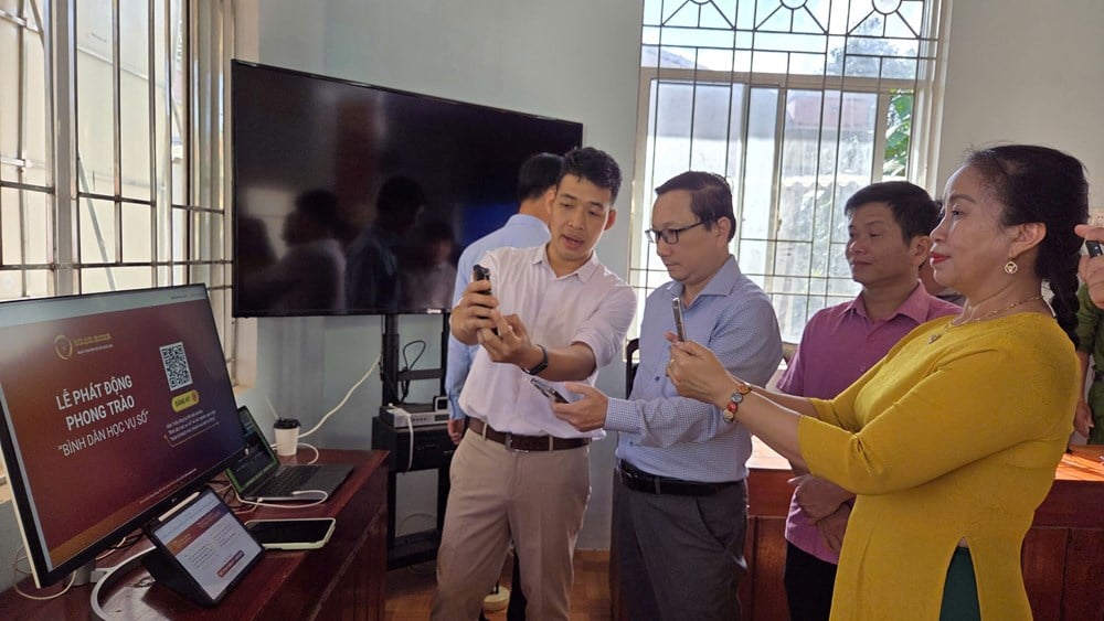 ການ​ຫັນ​ເປັນ​ດິ​ຈິ​ຕອນ​ພາ​ໃຫ້​ປະ​ຊາ​ຊົນ​ຢູ່​ເຂດ​ພູ​ດອຍ​ໃກ້​ຊິດ - ຮູບ​ທີ 2
