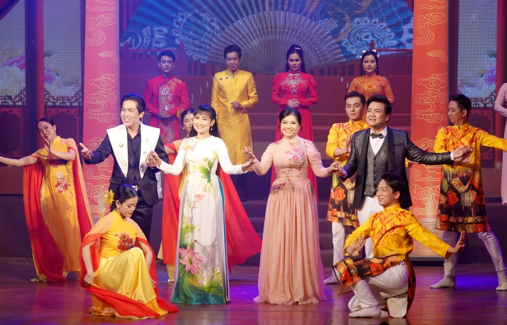 Artists of Tran Huu Trang Opera House perform the piece 