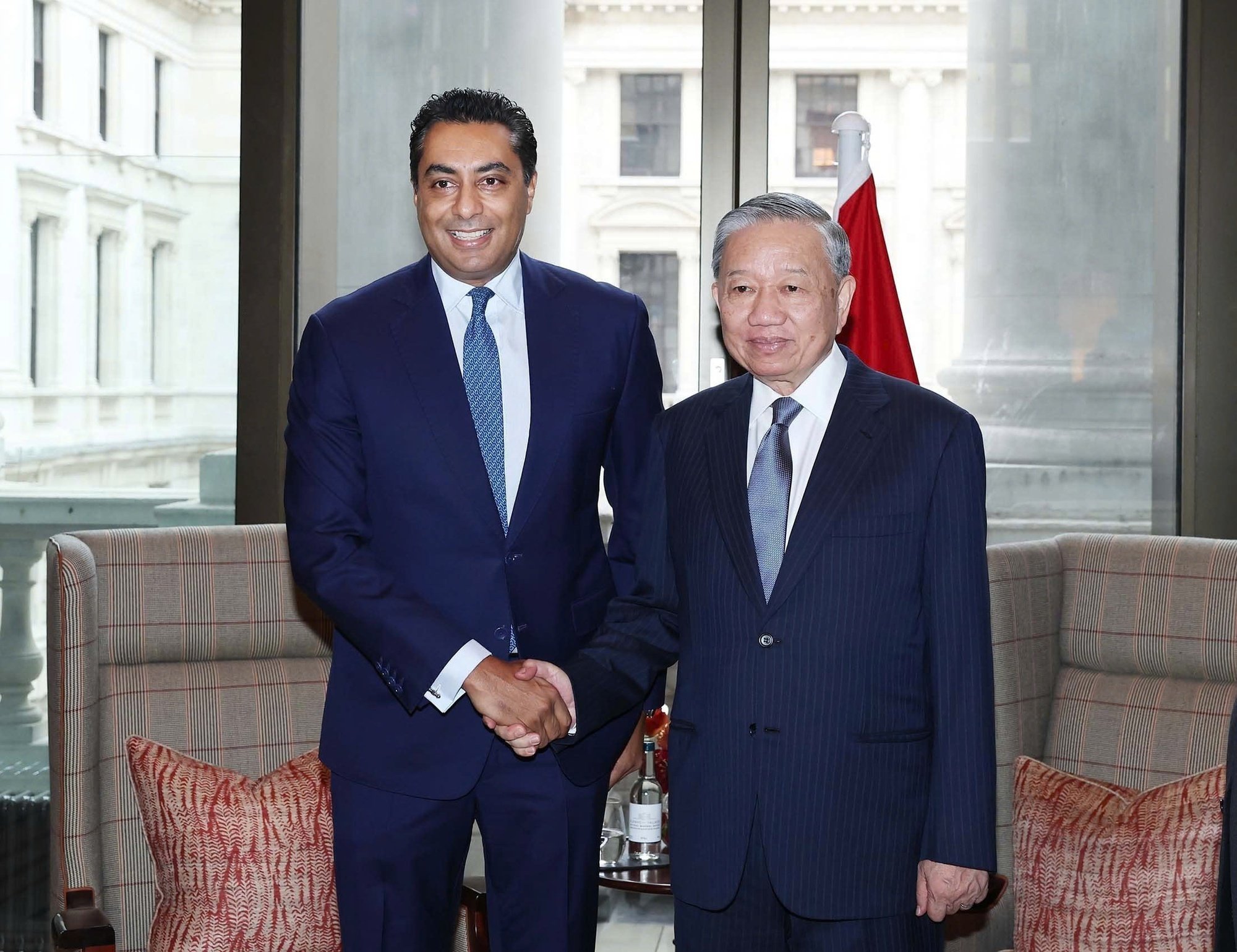 Việt Nam coi Anh là đối tác chiến lược dài hạn cùng Tổng Bí thư Tô Lâm - Ảnh 1.