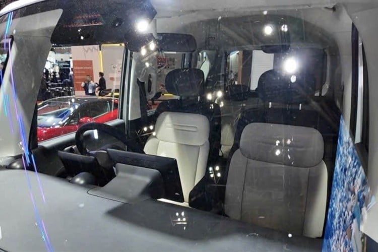 ລາຄາຂາຍຂອງ BYD Racco 2026 ຄາດວ່າຈະຢູ່ທີ່ປະມານ 2.6 ລ້ານເຢນ (ປະມານ 447 ລ້ານດົ່ງ), ແຂ່ງຂັນໂດຍກົງກັບຄູ່ແຂ່ງເຊັ່ນ Honda N-Box, Suzuki Spacia ແລະ Nissan Sakura, kei-car ຮຸ່ນໄຟຟ້າໃນປັດຈຸບັນເລີ່ມຕົ້ນທີ່ 2.54 ລ້ານເຢນ. 7-3683.jpg