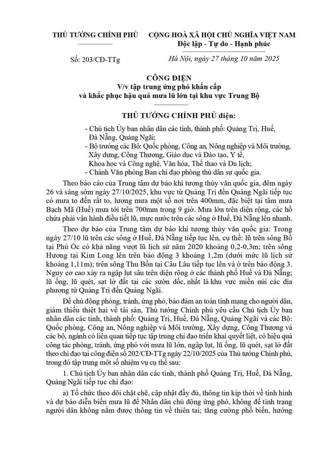 Noticias sobre INUNDACIONES EXTREMADAMENTE ALTAS, advertencias de LLUVIAS FUERTES, INUNDACIONES REPENTINAS, DESLIZAMIENTOS DE TIERRA e instrucciones de RESPUESTA DE EMERGENCIA - Foto 3. Tin LŨ ĐẶC BIỆT LỚN, cảnh báo MƯA LỚN, LŨ QUÉT, SẠT LỞ ĐẤT và các chỉ đạo KHẨN CẤP ỨNG PHÓ- Ảnh 3.