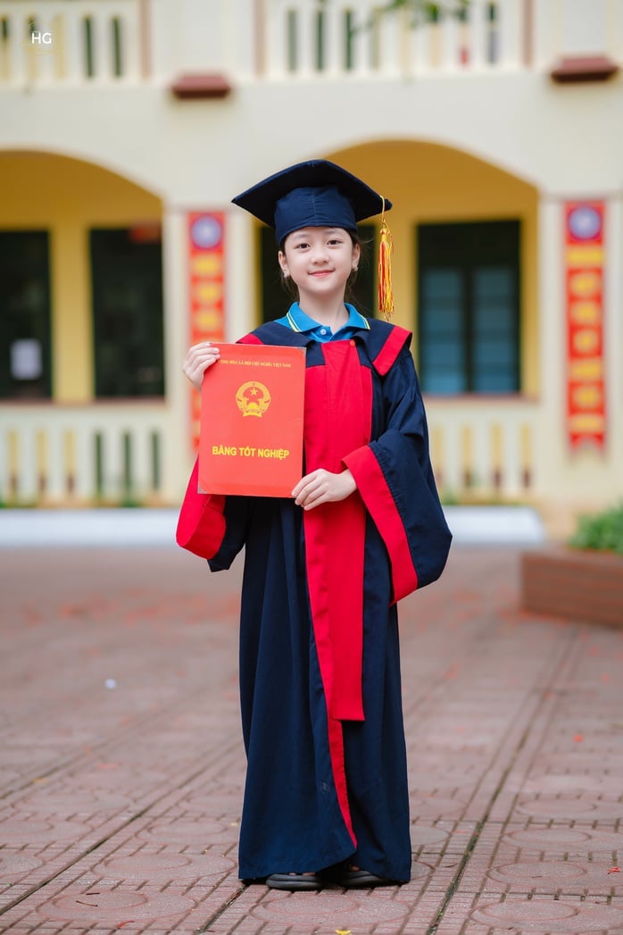 NGƯỜI THẦY KÍNH YÊU: Cô Hoa trong trái tim tôi  - Ảnh 2.