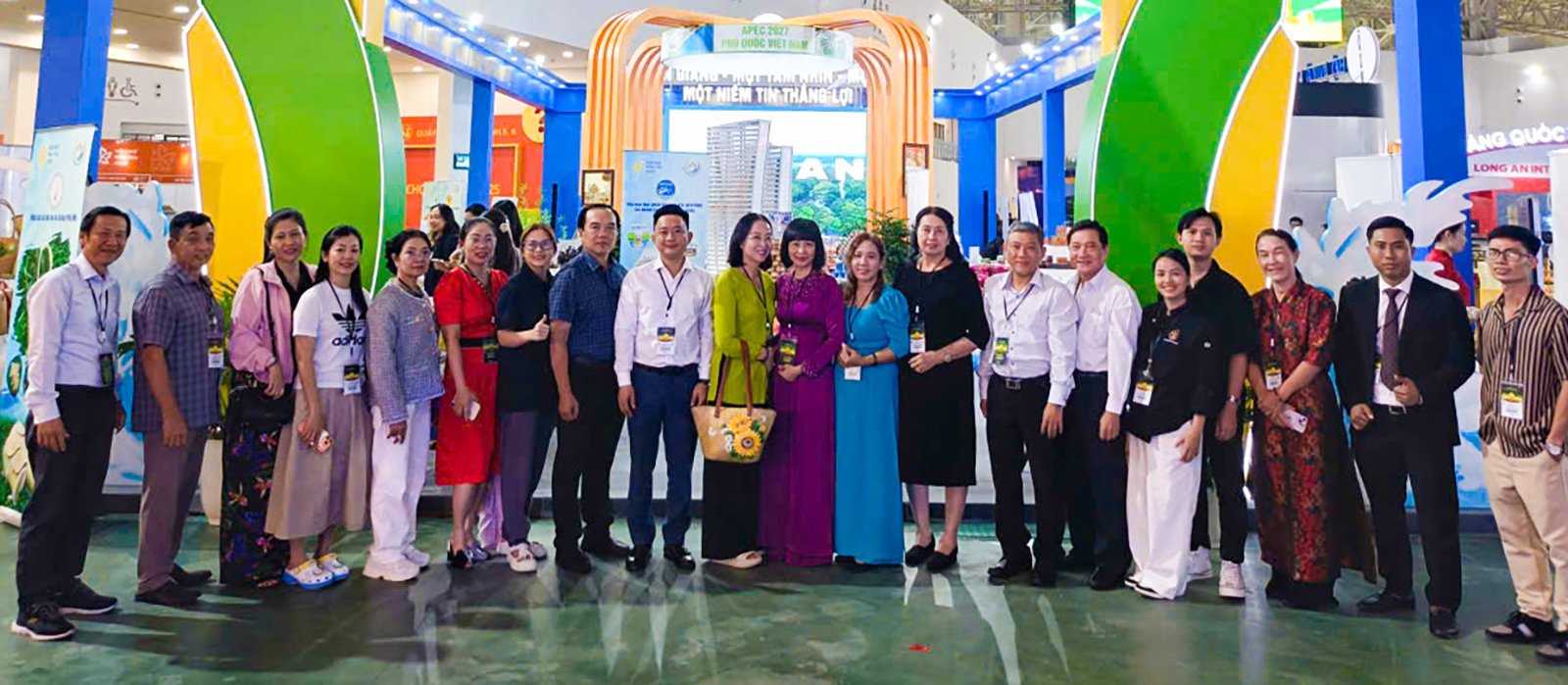 An Giang participa da Feira de Outono em Hanói.