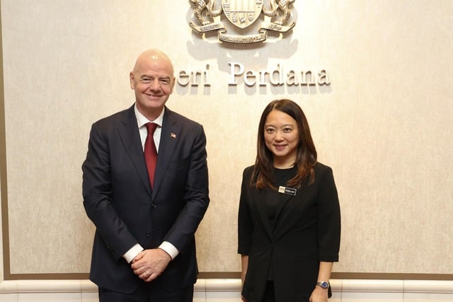 Bộ trưởng Malaysia lo thắt ruột trước giờ G: Lối thoát nào sau khủng hoảng bê bối nhập tịch?- Ảnh 1.