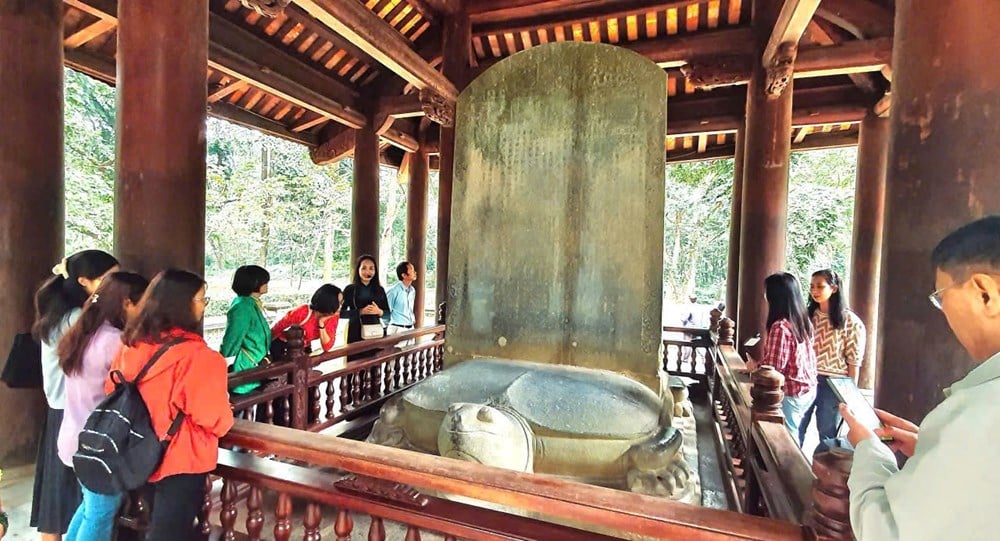 Η επείγουσα επισκευή του σπιτιού Vinh Lang Stele κοστίζει πάνω από 1,6 δισεκατομμύρια VND - φωτογραφία 1