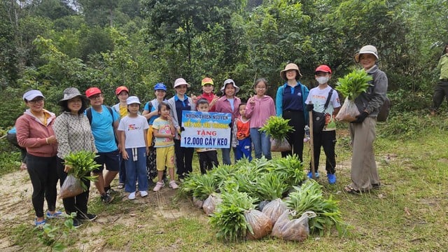 ស្នេហាបៃតង - រូបថត ១. Phủ xanh yêu thương- Ảnh 1.