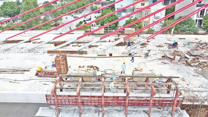 90 ວັນແລະຄືນຂອງການເລັ່ງຢ່າງແຂງແຮງເພື່ອບັນລຸເສັ້ນສໍາເລັດຮູບການລົງທຶນສາທາລະນະ