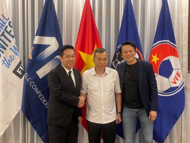 ນັກຂ່າວໄທບໍ່ສົນໃຈເຫດການທຸງຊາດຜິດ, ອະທິບາຍລະອຽດວ່າ FAT ຂໍໂທດ VFF - ຮູບ 1. Báo chí Thái Lan không thờ ơ sự cố sai Quốc kỳ, mô tả kỹ FAT đã xin lỗi VFF- Ảnh 1.