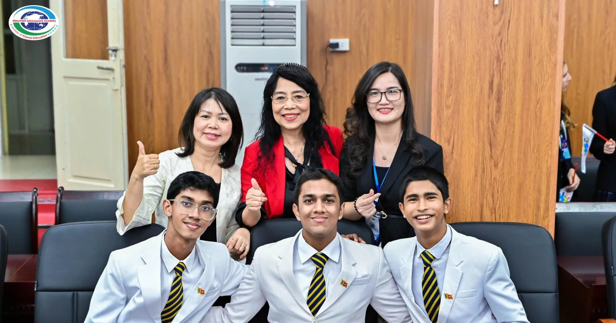 Trường Newton tham gia tiếp đoàn đại biểu dự diễn đàn trường học thế giới 2025