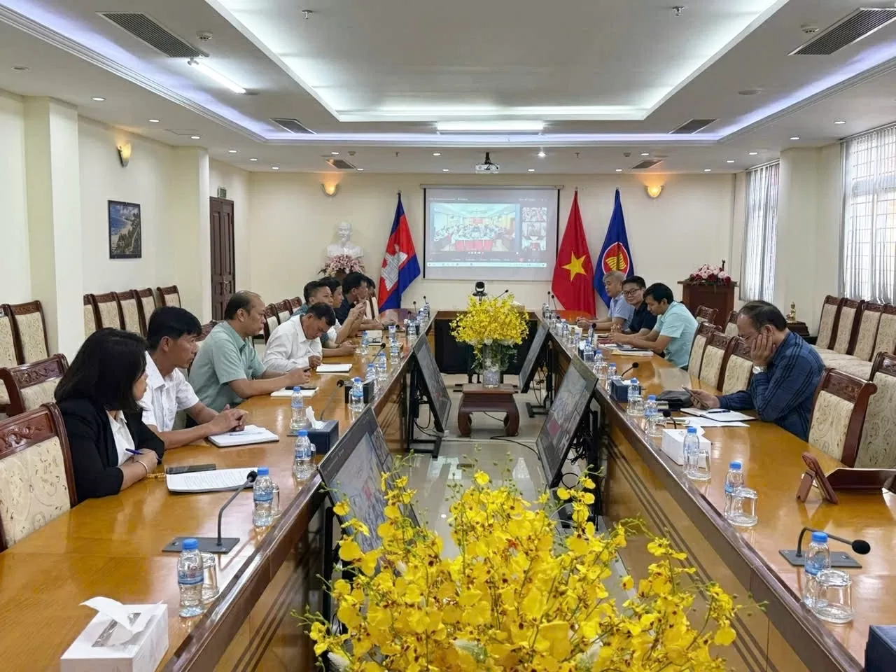 persidangan untuk disebarkan hội nghị quán triệt