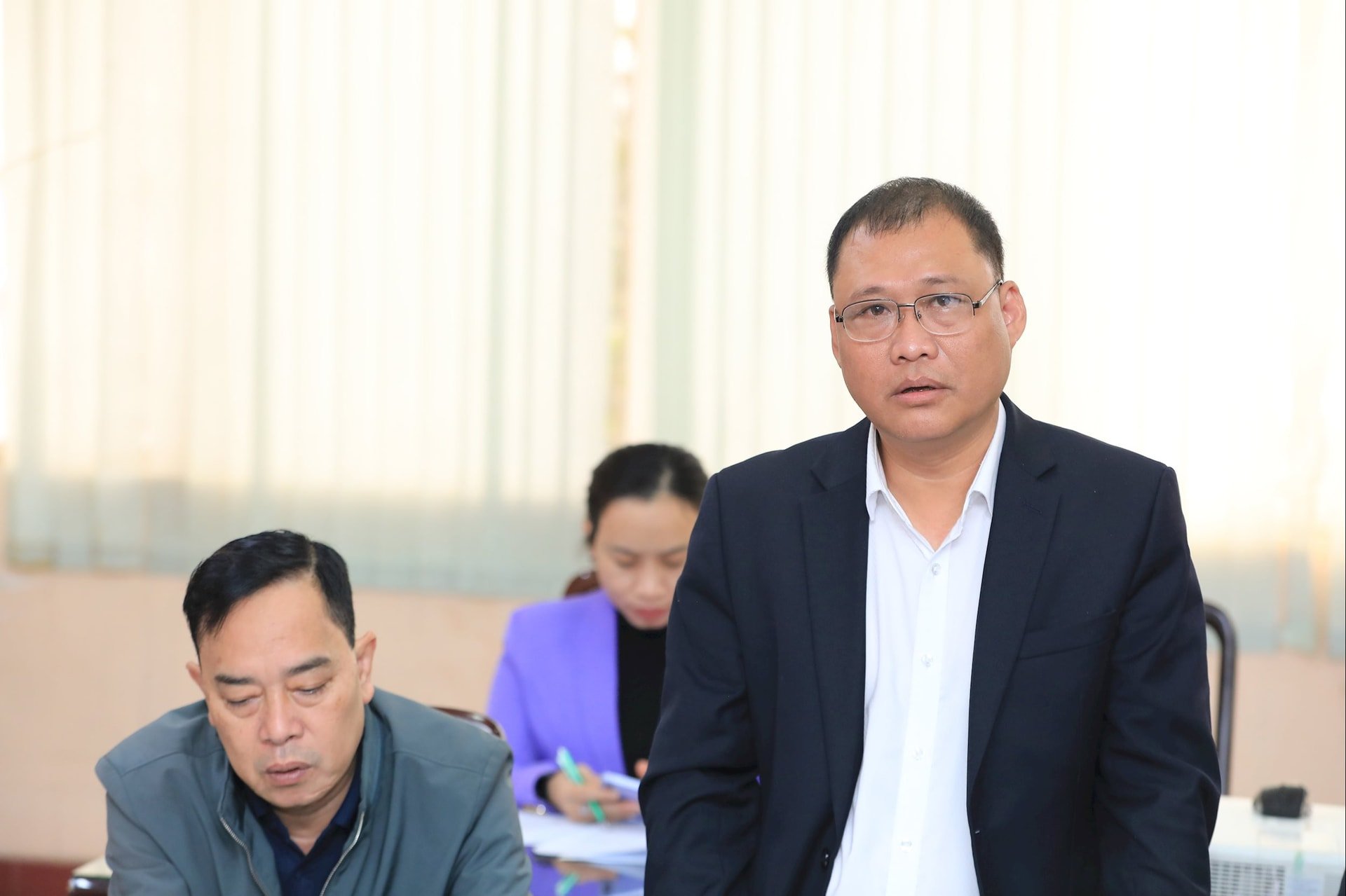 និពន្ធនាយករងនៃកាសែត វិទ្យុ និងទូរទស្សន៍ Lam Dong បានជូនដំណឹងអំពីស្ថានភាពនៃការអនុវត្តគម្រោង