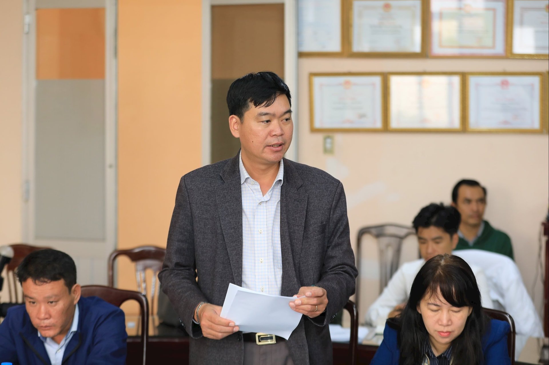 ក្រុមប្រឹក្សាគ្រប់គ្រងគម្រោងលេខ 1 អ្នកដឹកនាំរាយការណ៍អំពីការលំបាកក្នុងការអនុវត្តគម្រោង